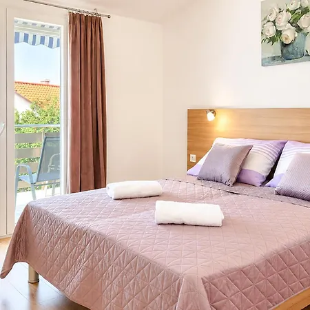 1 Bedroom Amazing In Appartement
