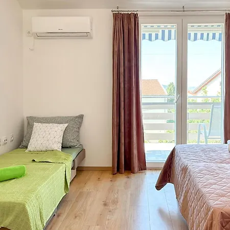 Appartement 1 Bedroom Amazing In Vodice
